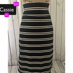 Lularoe Cassie Skirt